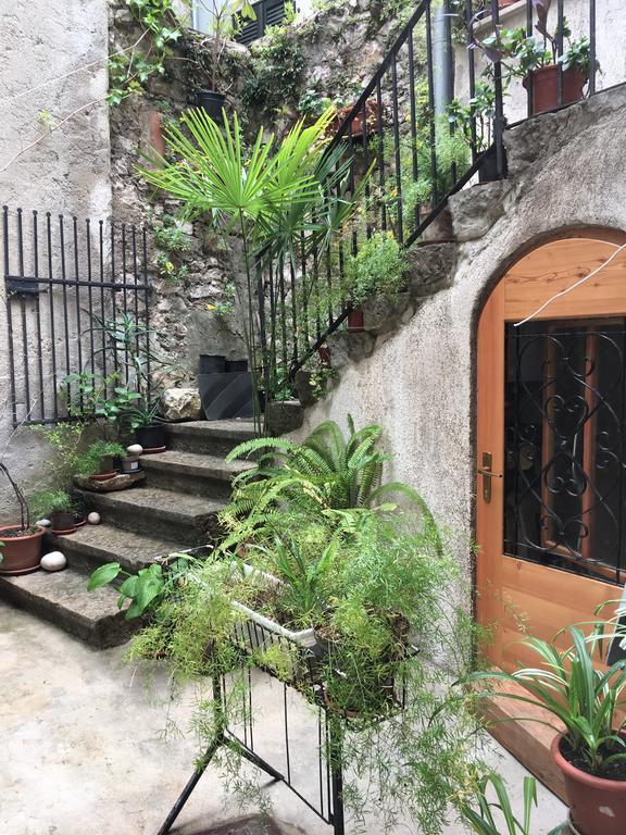 Apartment Filipas Cres Εξωτερικό φωτογραφία