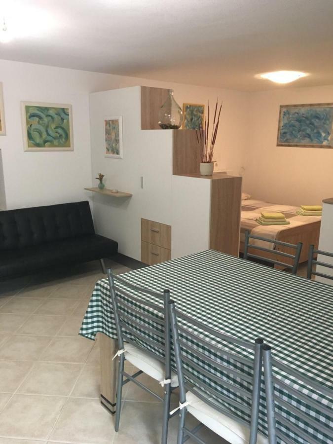 Apartment Filipas Cres Εξωτερικό φωτογραφία