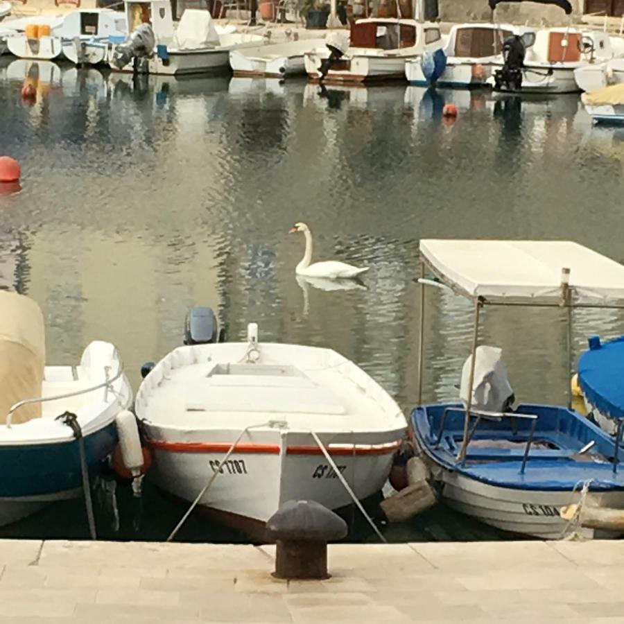 Apartment Filipas Cres Εξωτερικό φωτογραφία