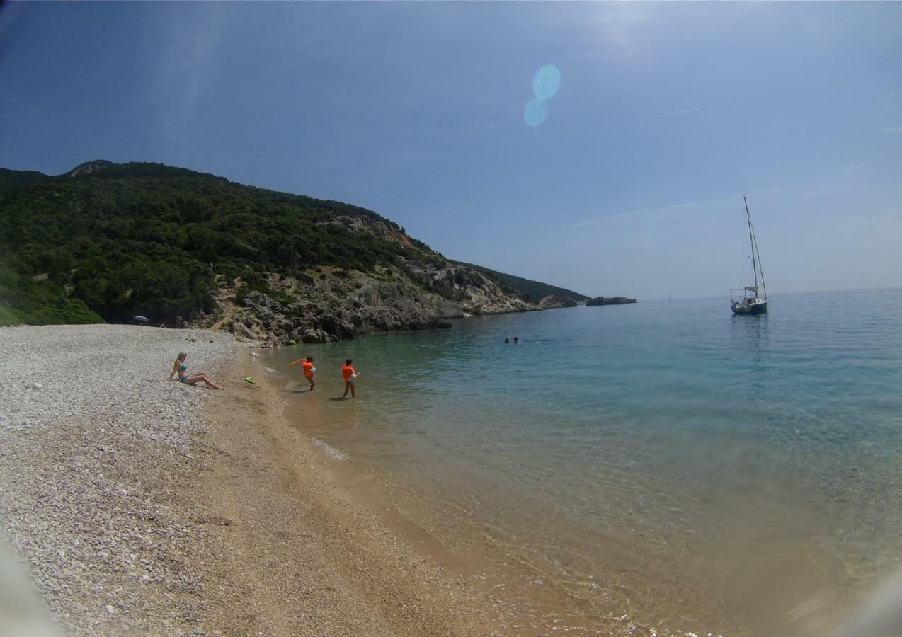 Apartment Filipas Cres Εξωτερικό φωτογραφία